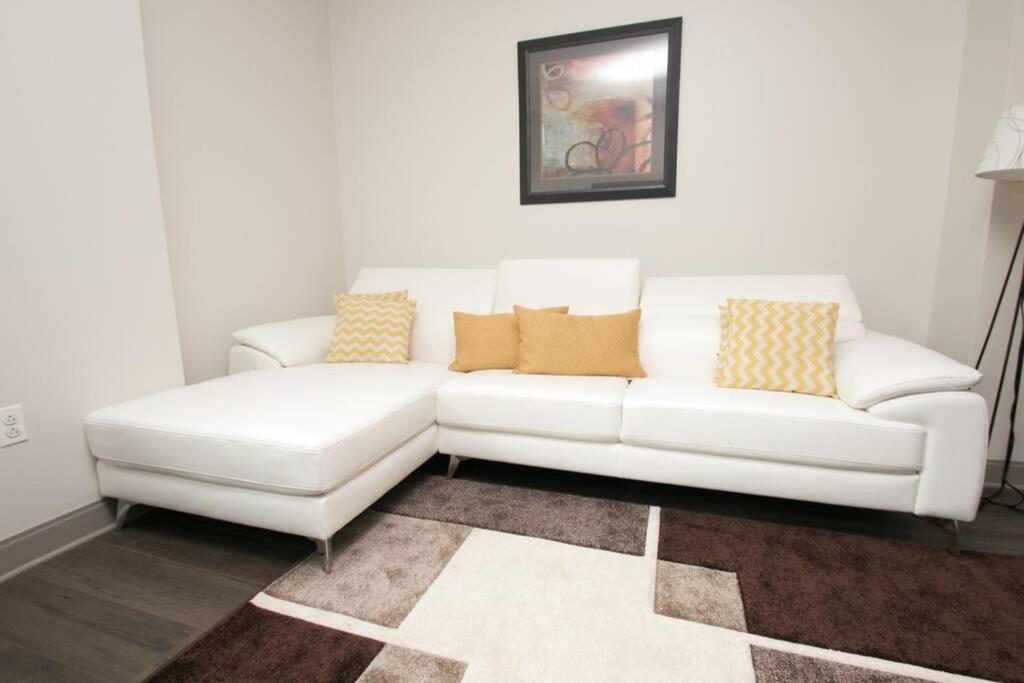 Apartment Ultra Modern New 1br 1ba By Rittenhouse Doorman!!!